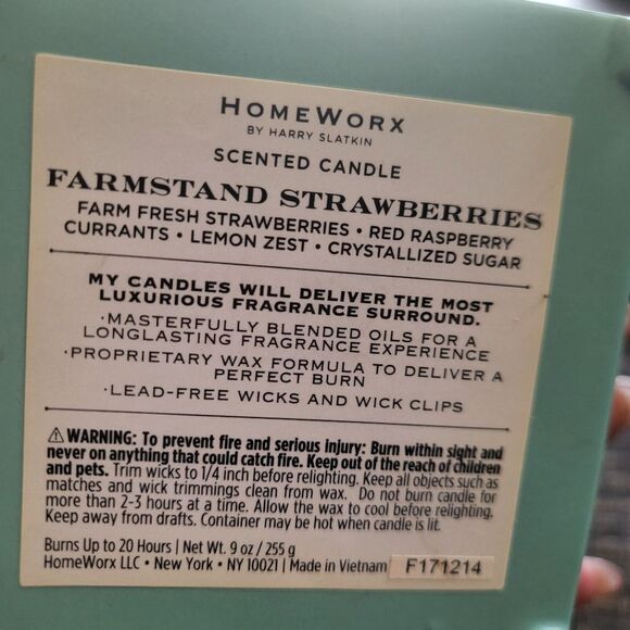 Homeworx by Harry Slatkin Farmstand Strawberries 4 Wick 9 oz Candle - Picture 7 of 10